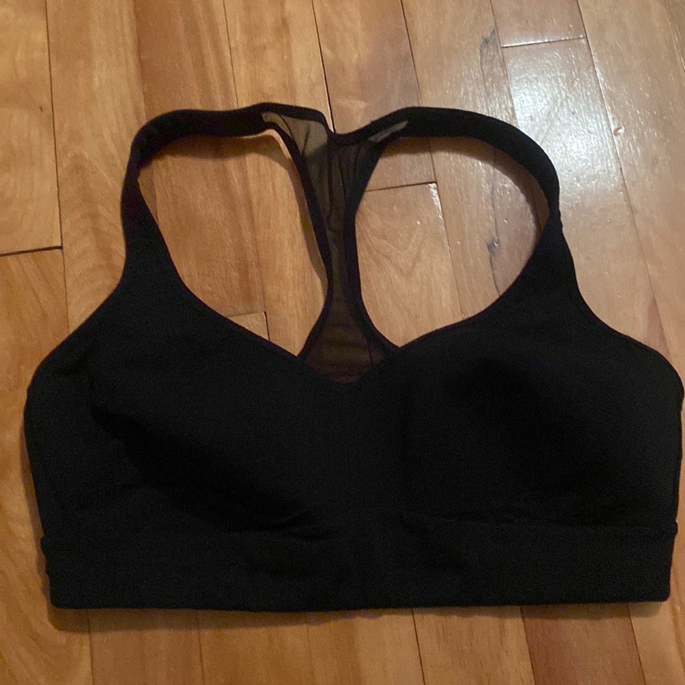 Lululemon black sports bra
